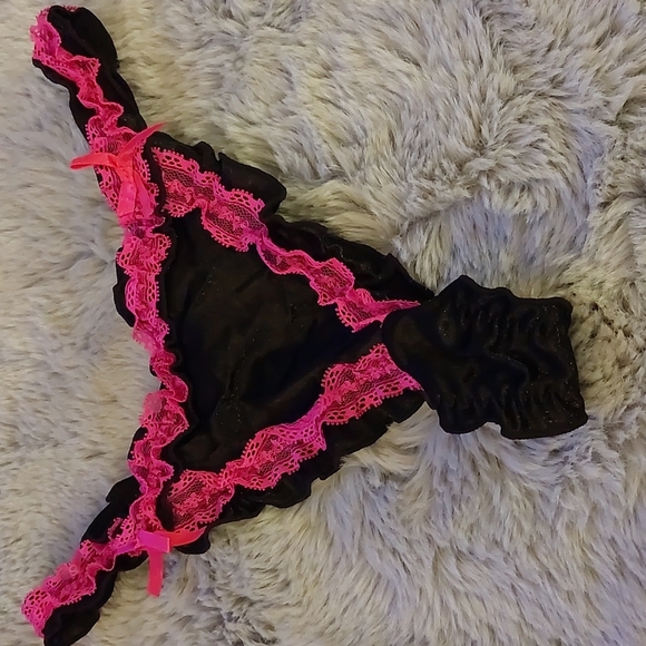 Thong Panties - Picture 1 of 3